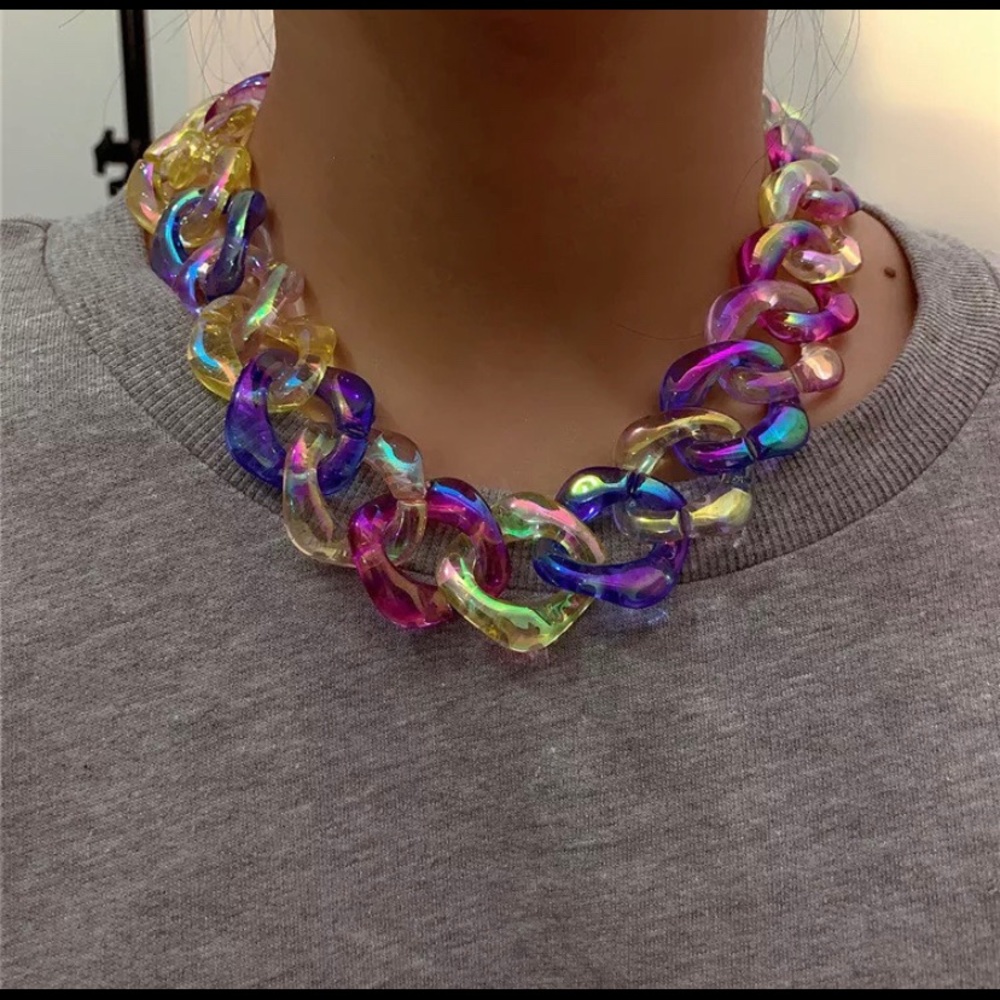 Brand new retro chain necklace